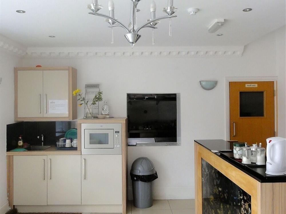 Skylark Guest House هاونسلو المظهر الخارجي الصورة