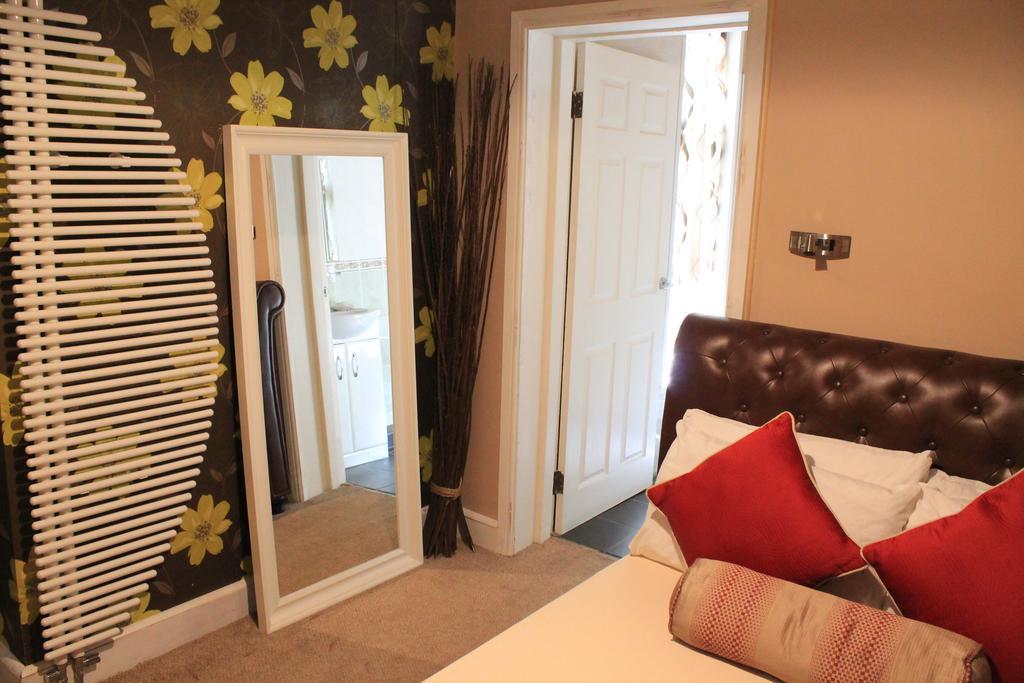 Skylark Guest House هاونسلو الغرفة الصورة